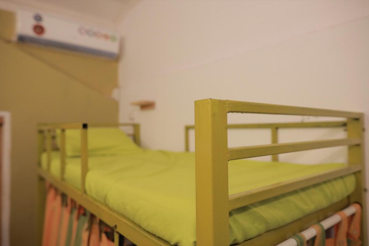 Gaia Hostels Anjuna Bagian luar foto