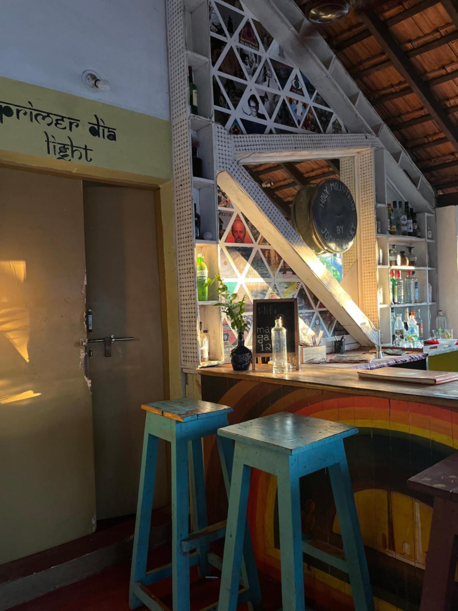 Gaia Hostels Anjuna Bagian luar foto