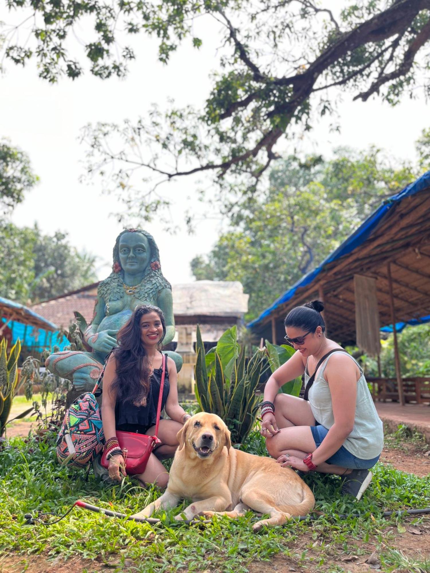 Gaia Hostels Anjuna Bagian luar foto