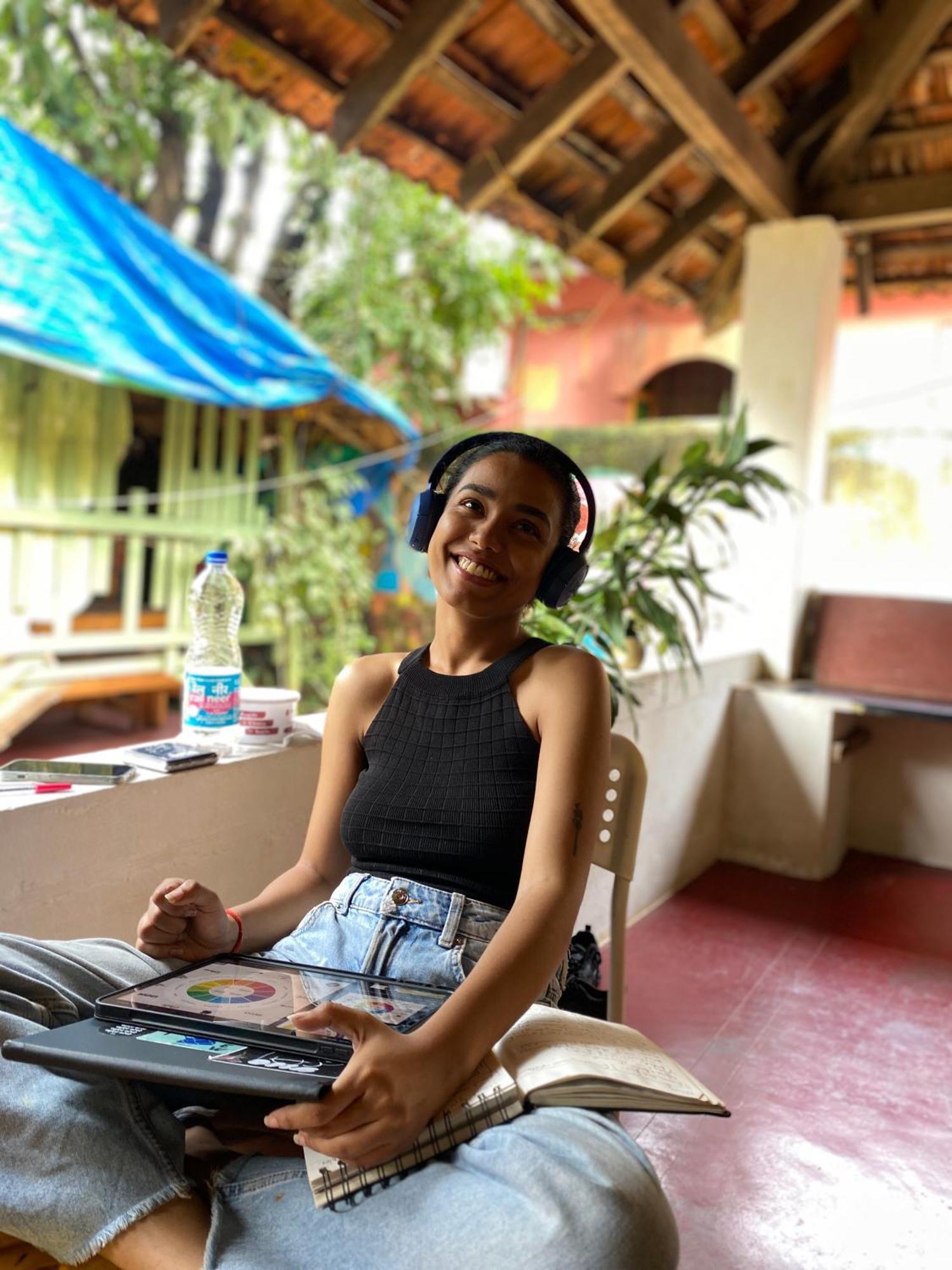 Gaia Hostels Anjuna Bagian luar foto